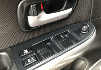 Подержанный автомобиль Suzuki Grand Vitara 2008 года (14 фото)