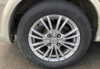 Подержанный автомобиль Nissan Almera Classic 2006 года (15 фото)