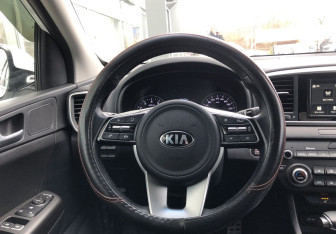 Подержанный автомобиль Kia Sportage 2019 года (12 фото)