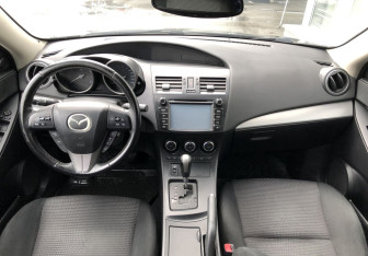 Подержанный автомобиль Mazda 3 Sedan 2012 года (10 фото)