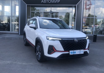 Подержанный автомобиль Changan CS35PLUS 2023 года (3 фото)