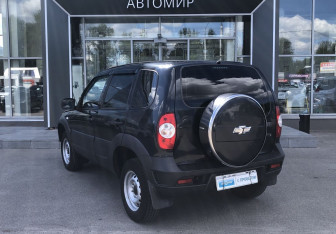 Подержанный автомобиль Chevrolet Niva 2019 года (7 фото)