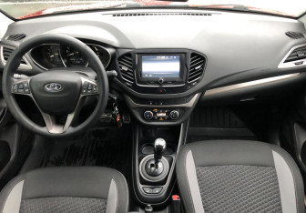 Подержанный автомобиль LADA (ВАЗ) Vesta Sedan 2016 года (10 фото)