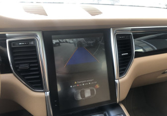 Подержанный автомобиль Porsche Macan 2015 года (16 фото)