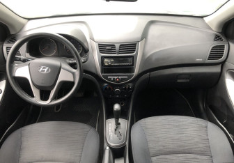 Подержанный автомобиль Hyundai Solaris Sedan 2014 года (10 фото)