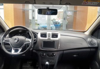 Подержанный автомобиль Renault Logan Sedan 2020 года (11 фото)