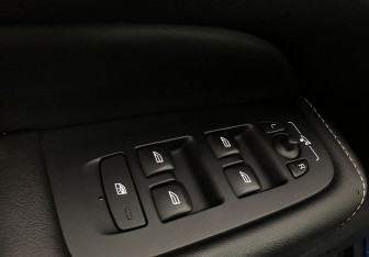 Подержанный автомобиль Volvo XC60 2018 года (13 фото)