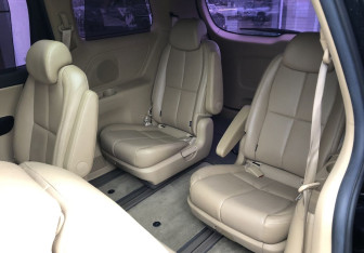 Подержанный автомобиль Kia Carnival 2017 года (18 фото)