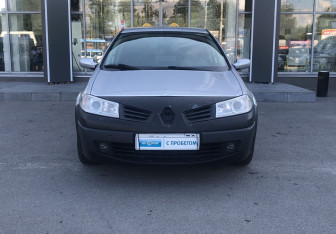 Подержанный автомобиль Renault Megane Sedan 2006 года (2 фото)