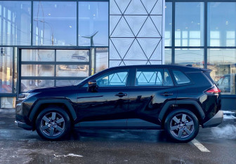 Новый Toyota RAV4 2025 (10 фото)