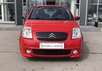 Подержанный автомобиль Citroen C2 2008 года (2 фото)