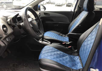 Подержанный автомобиль Chevrolet Aveo Sedan 2013 года (9 фото)