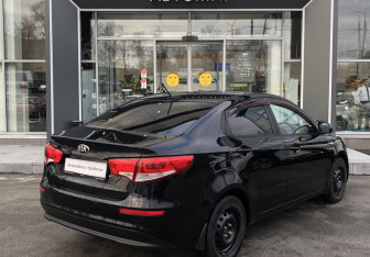 Подержанный автомобиль Kia Rio Sedan 2017 года (5 фото)