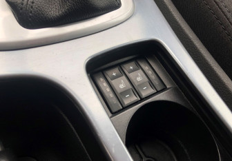 Подержанный автомобиль Ford Mondeo Sedan 2011 года (14 фото)