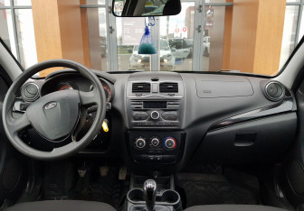 Подержанный автомобиль LADA (ВАЗ) Granta Wagon 2019 года (11 фото)