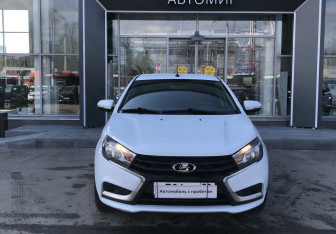 Подержанный автомобиль LADA (ВАЗ) Vesta Sedan 2017 года (2 фото)