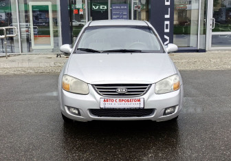 Подержанный автомобиль Kia Cerato Sedan 2008 года (2 фото)