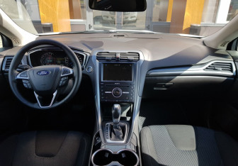Подержанный автомобиль Ford Mondeo Sedan 2017 года (11 фото)