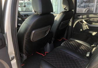 Подержанный автомобиль Ford C-MAX 2007 года (11 фото)