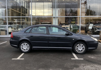 Подержанный автомобиль Citroen C5 Liftback 2006 года (8 фото)