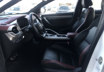 Подержанный автомобиль Geely Coolray 2022 года (9 фото)