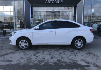Подержанный автомобиль LADA (ВАЗ) Vesta Sedan 2017 года (8 фото)