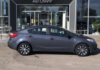 Подержанный автомобиль Kia Cerato Sedan 2014 года (4 фото)
