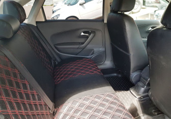 Подержанный автомобиль Volkswagen Polo Sedan 2010 года (10 фото)