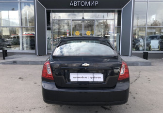 Подержанный автомобиль Chevrolet Lacetti Sedan 2012 года (6 фото)