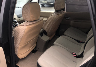 Подержанный автомобиль Renault Scenic 2009 года (11 фото)