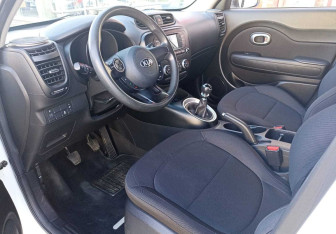 Подержанный автомобиль Kia Soul 2017 года (14 фото)