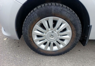 Подержанный автомобиль Renault Logan Sedan 2016 года (10 фото)