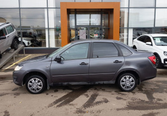 Подержанный автомобиль LADA (ВАЗ) Granta Sedan 2017 года (8 фото)