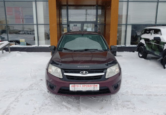 Подержанный автомобиль LADA (ВАЗ) Granta Liftback 2015 года (2 фото)