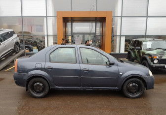 Подержанный автомобиль Renault Logan Sedan 2006 года (4 фото)