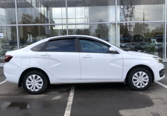 Подержанный автомобиль LADA (ВАЗ) Vesta Sedan 2023 года (4 фото)