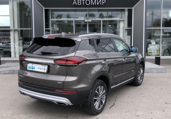 Подержанный автомобиль Geely Atlas Pro 2023 года (5 фото)