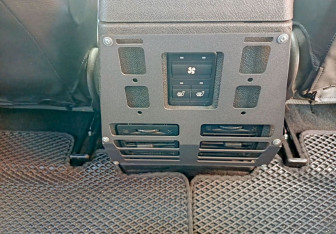 Подержанный автомобиль УАЗ Patriot 2014 года (17 фото)