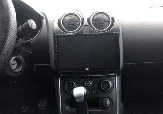 Подержанный автомобиль Nissan Qashqai 2012 года (13 фото)