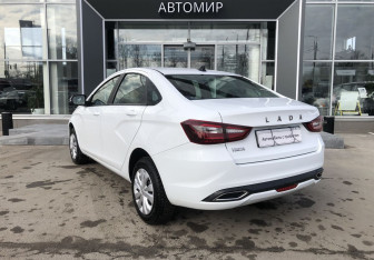 Подержанный автомобиль LADA (ВАЗ) Vesta Sedan 2024 года (7 фото)