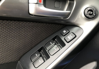 Подержанный автомобиль Kia Cerato Sedan 2010 года (13 фото)