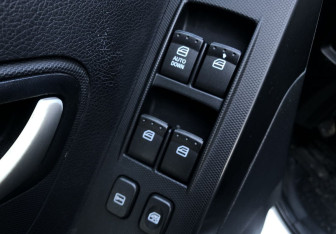 Подержанный автомобиль SsangYong Actyon 2011 года (13 фото)
