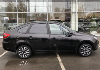 Подержанный автомобиль LADA (ВАЗ) Granta Liftback 2024 года (4 фото)