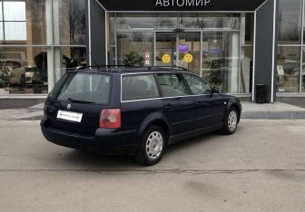 Подержанный автомобиль Volkswagen Passat Wagon 2003 года (5 фото)