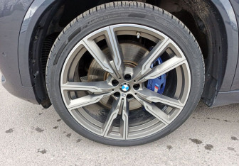 Подержанный автомобиль BMW X5 2020 года (10 фото)