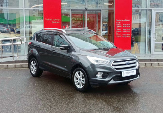 Подержанный автомобиль Ford Kuga 2018 года (3 фото)