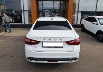 Подержанный автомобиль LADA (ВАЗ) Vesta Sedan 2023 года (6 фото)