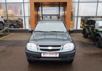 Подержанный автомобиль Chevrolet Niva 2018 года (2 фото)