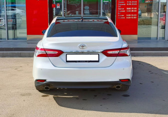Подержанный автомобиль Toyota Camry Sedan 2022 года (6 фото)
