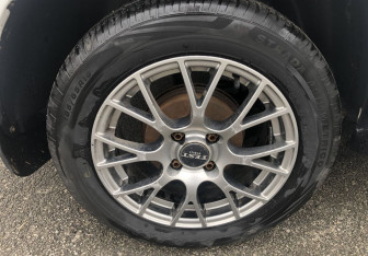 Подержанный автомобиль Renault Logan Sedan 2015 года (15 фото)